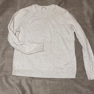 Heather cream colored Gap sweater